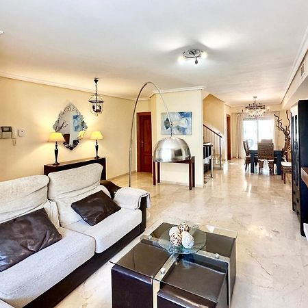 El Arenal Townhouse By The Beach With Swimming Pool - Eaw Homes Marbella Esterno foto