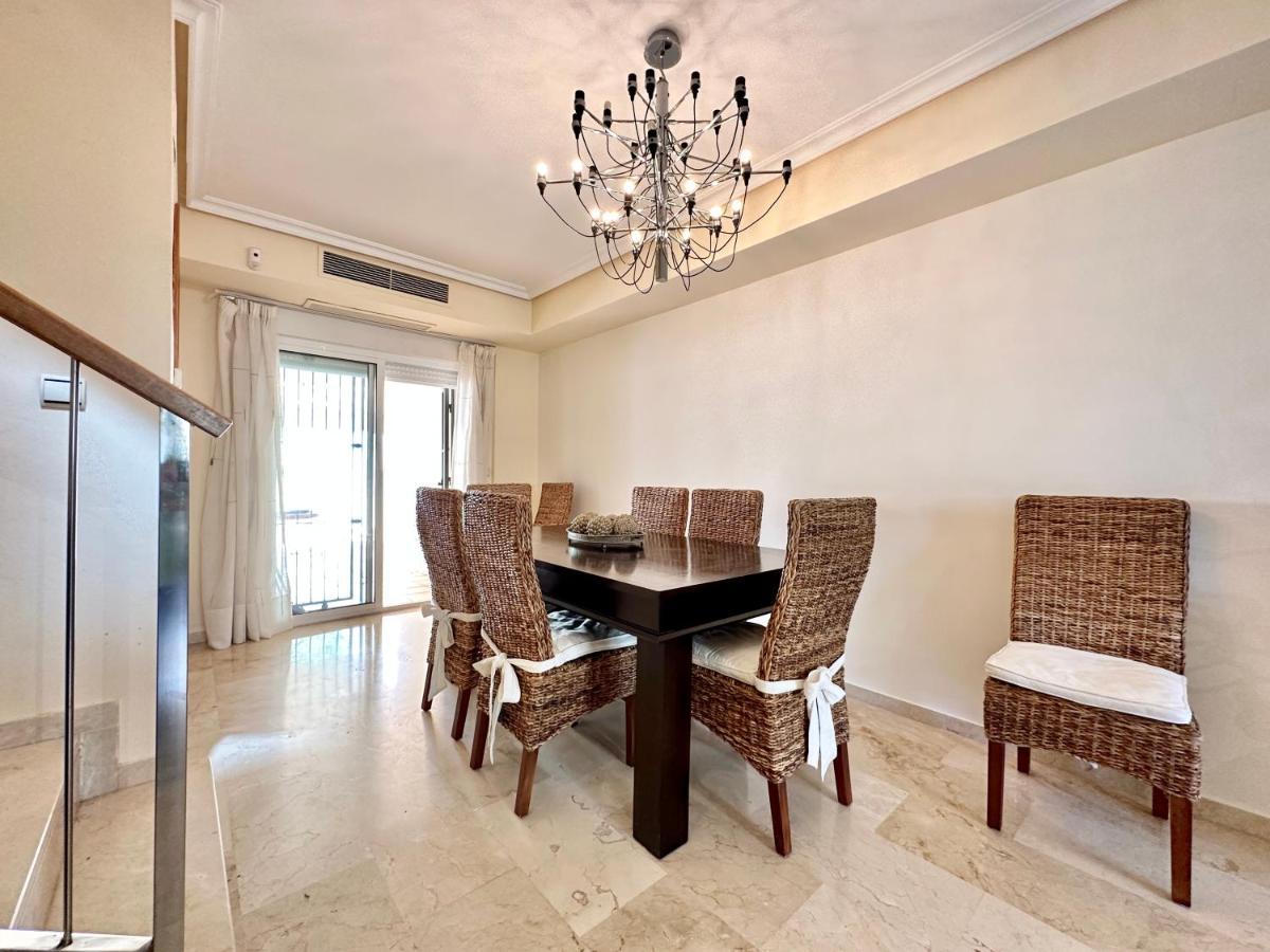 El Arenal Townhouse By The Beach With Swimming Pool - Eaw Homes Marbella Esterno foto