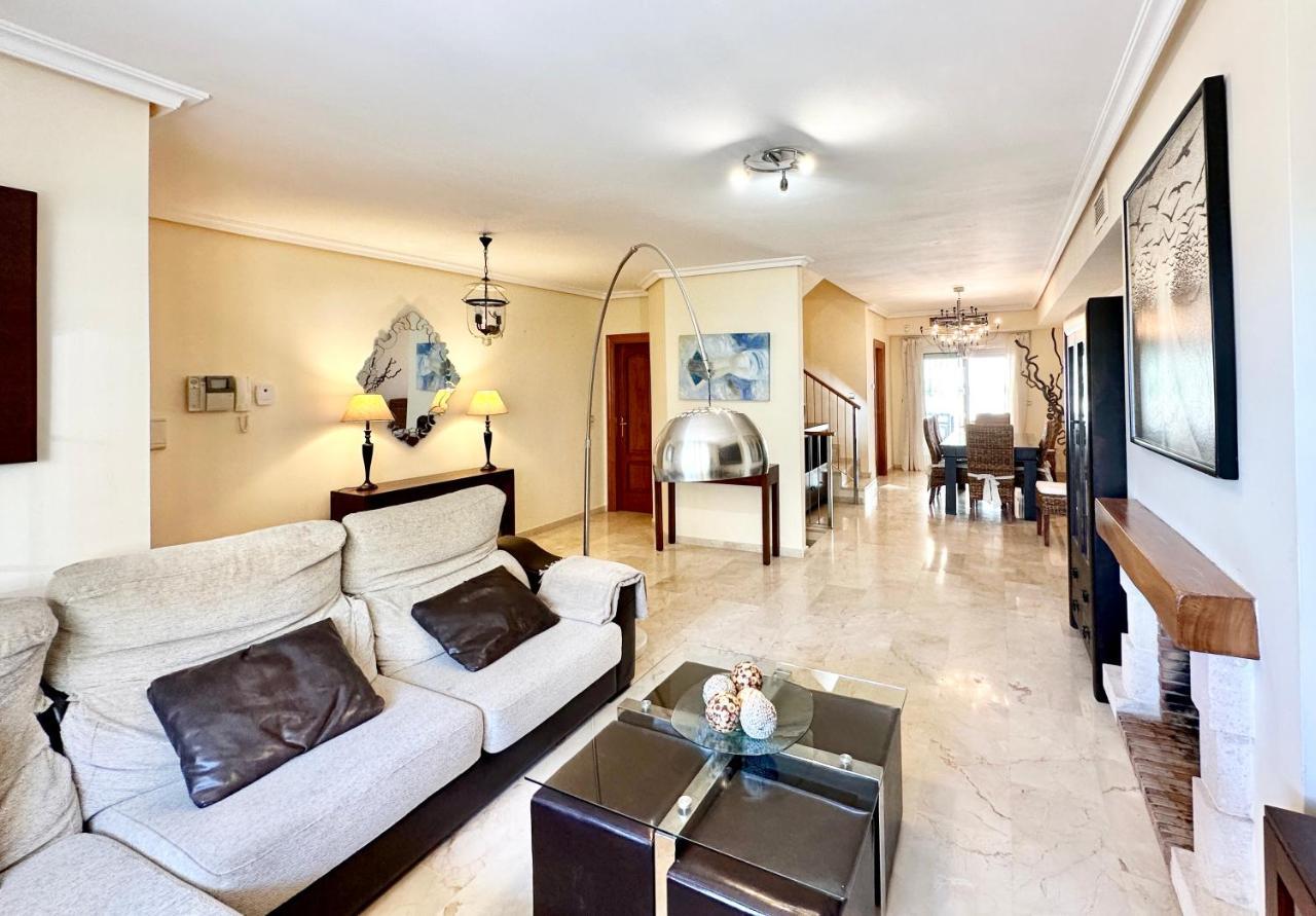 El Arenal Townhouse By The Beach With Swimming Pool - Eaw Homes Marbella Esterno foto
