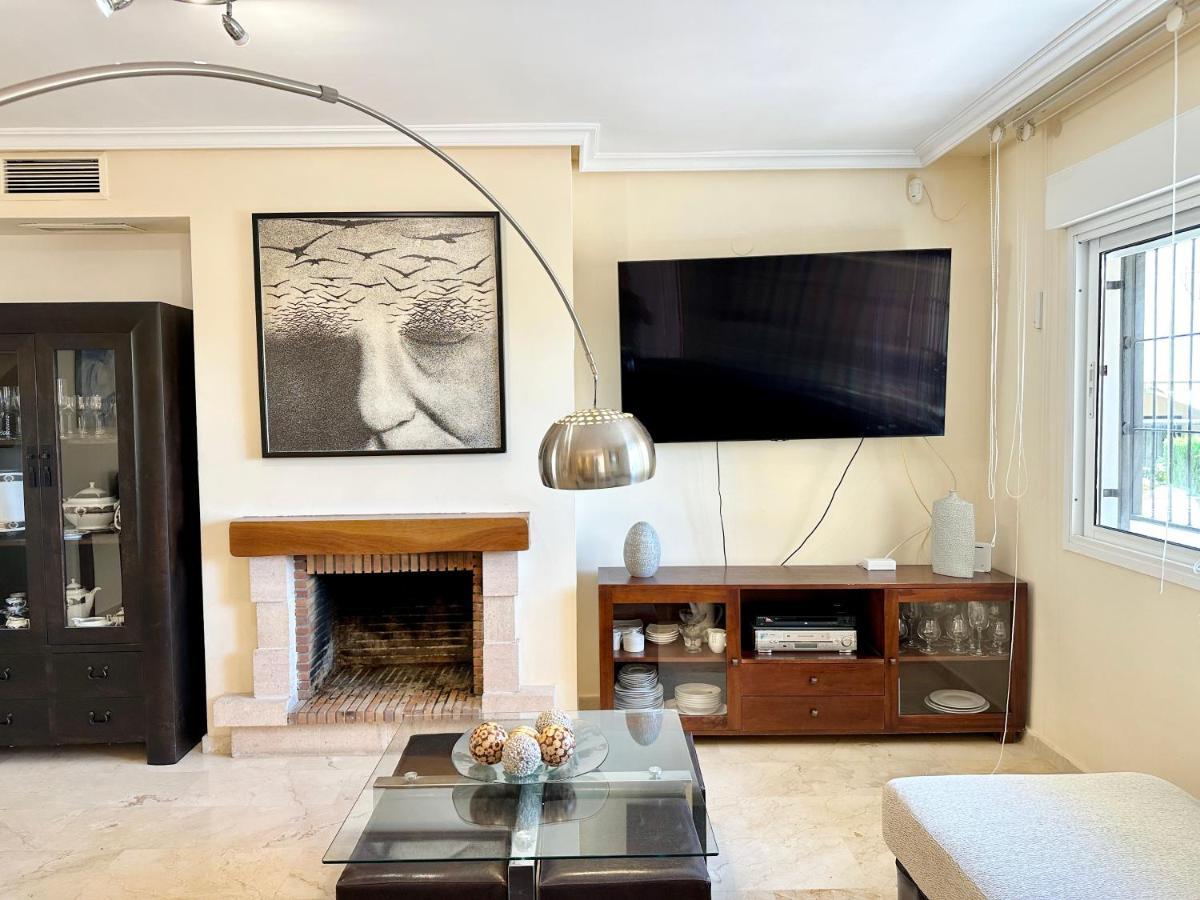 El Arenal Townhouse By The Beach With Swimming Pool - Eaw Homes Marbella Esterno foto