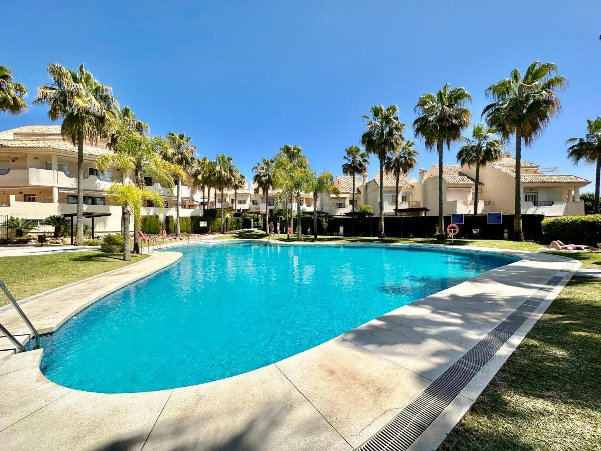 El Arenal Townhouse By The Beach With Swimming Pool - Eaw Homes Marbella Esterno foto